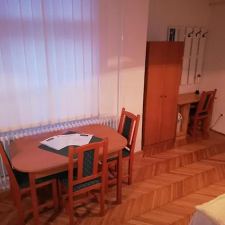 Rákóczi Vendégház 2*